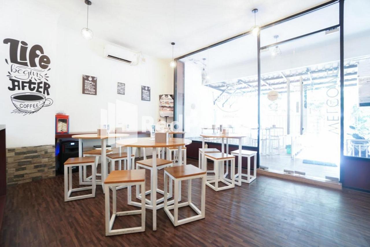 Eascot Hotel Mitra Reddoorz 雅加达 外观 照片
