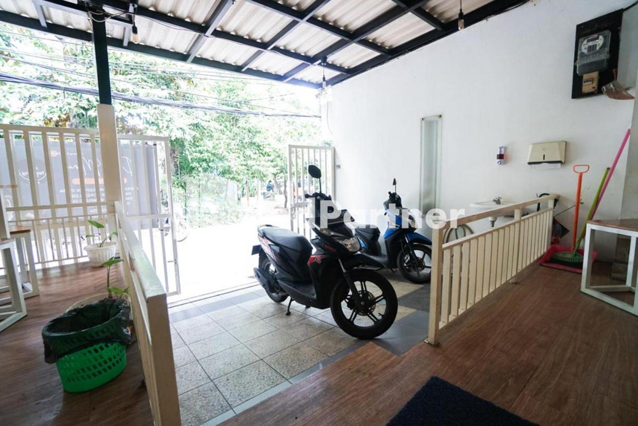 Eascot Hotel Mitra Reddoorz 雅加达 外观 照片