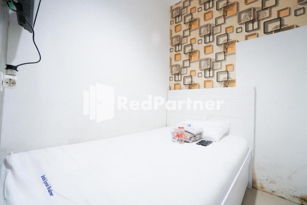 Eascot Hotel Mitra Reddoorz 雅加达 外观 照片