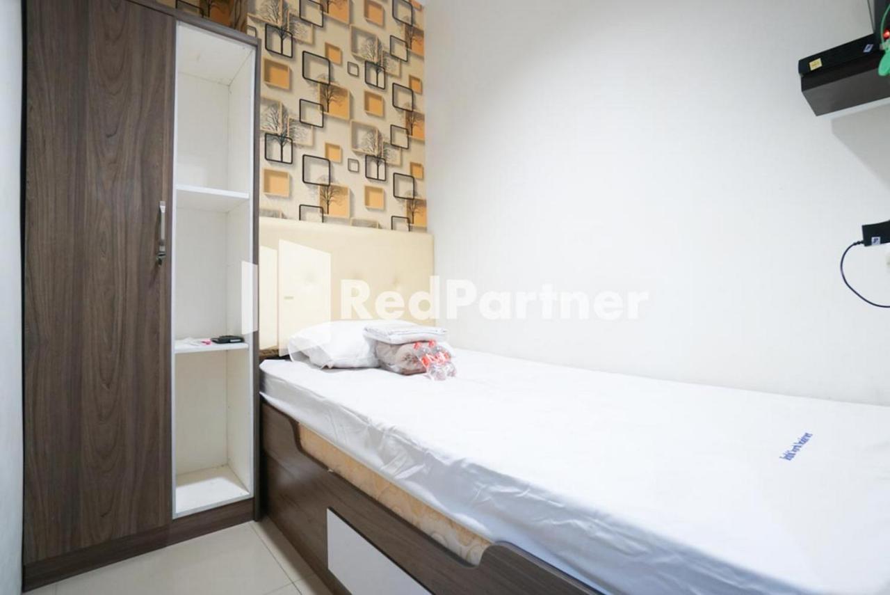 Eascot Hotel Mitra Reddoorz 雅加达 外观 照片